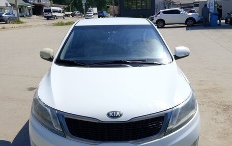 KIA Rio III рестайлинг, 2013 год, 600 000 рублей, 1 фотография
