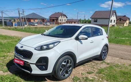 KIA Sportage IV рестайлинг, 2020 год, 2 800 000 рублей, 1 фотография