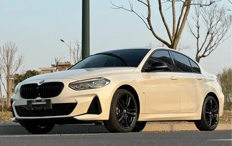 BMW 1 серия, 2022 год, 1 790 000 рублей, 3 фотография