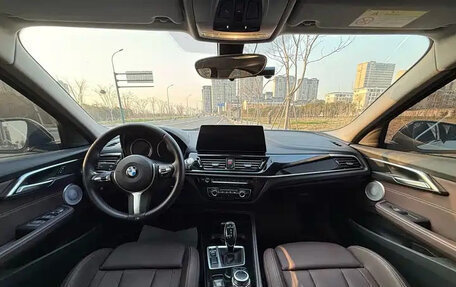 BMW 1 серия, 2022 год, 1 790 000 рублей, 7 фотография