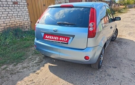 Ford Fiesta, 2007 год, 280 000 рублей, 2 фотография