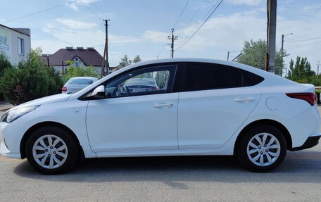 Hyundai Solaris II рестайлинг, 2021 год, 1 450 000 рублей, 2 фотография