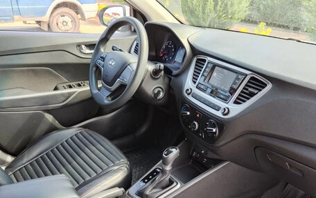 Hyundai Solaris II рестайлинг, 2021 год, 1 450 000 рублей, 12 фотография