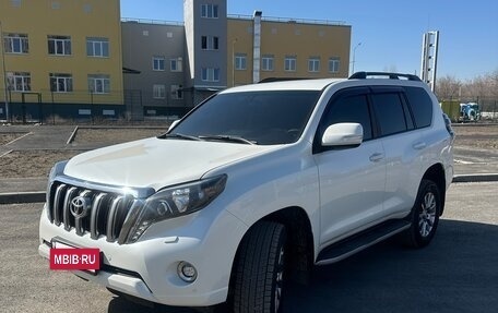 Toyota Land Cruiser Prado 150 рестайлинг 2, 2017 год, 3 945 000 рублей, 3 фотография