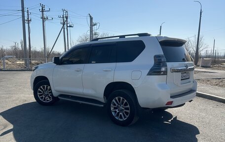 Toyota Land Cruiser Prado 150 рестайлинг 2, 2017 год, 3 945 000 рублей, 12 фотография
