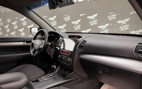 KIA Sorento II рестайлинг, 2013 год, 1 560 000 рублей, 24 фотография