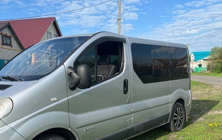 Renault Trafic, 2012 год, 2 600 000 рублей, 2 фотография