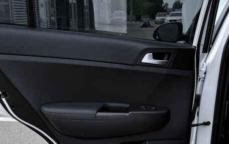 KIA Sportage IV рестайлинг, 2021 год, 2 600 000 рублей, 21 фотография