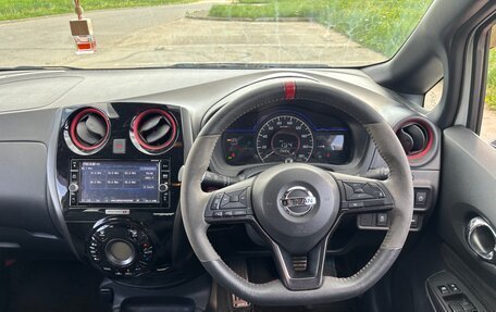Nissan Note II рестайлинг, 2019 год, 1 400 000 рублей, 4 фотография