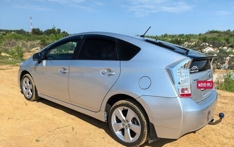 Toyota Prius, 2011 год, 1 180 000 рублей, 4 фотография