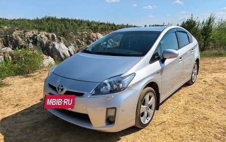 Toyota Prius, 2011 год, 1 180 000 рублей, 3 фотография