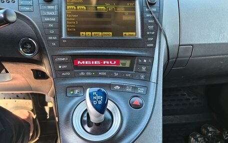 Toyota Prius, 2011 год, 1 180 000 рублей, 15 фотография