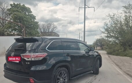 Toyota Highlander III, 2014 год, 2 800 000 рублей, 4 фотография