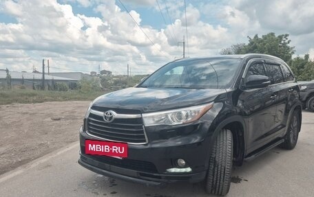 Toyota Highlander III, 2014 год, 2 800 000 рублей, 3 фотография