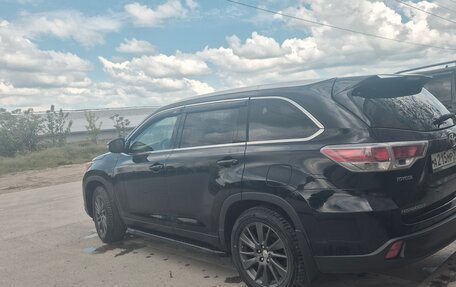 Toyota Highlander III, 2014 год, 2 800 000 рублей, 9 фотография