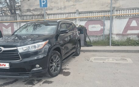 Toyota Highlander III, 2014 год, 2 800 000 рублей, 11 фотография