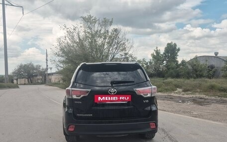Toyota Highlander III, 2014 год, 2 800 000 рублей, 7 фотография