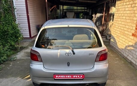 Toyota Vitz, 2000 год, 325 000 рублей, 4 фотография