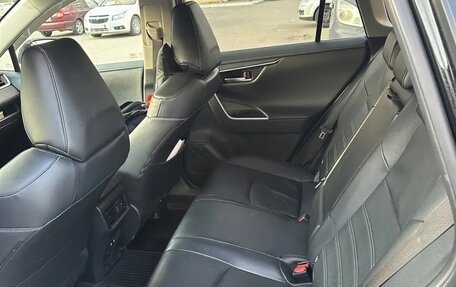 Toyota RAV4, 2020 год, 3 200 000 рублей, 6 фотография