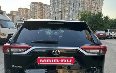 Toyota RAV4, 2020 год, 3 200 000 рублей, 4 фотография