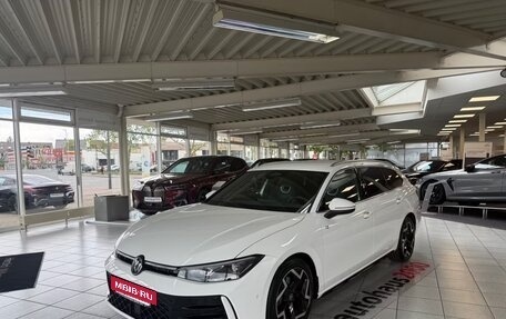 Volkswagen Passat, 2025 год, 4 550 000 рублей, 2 фотография