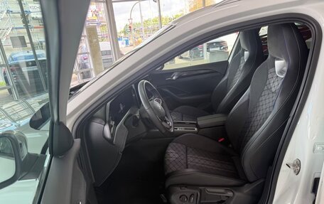 Volkswagen Passat, 2025 год, 4 550 000 рублей, 11 фотография