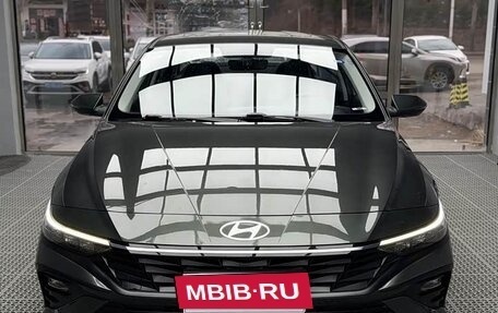 Hyundai Elantra, 2023 год, 1 850 000 рублей, 2 фотография
