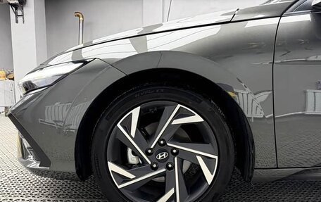 Hyundai Elantra, 2023 год, 1 850 000 рублей, 21 фотография