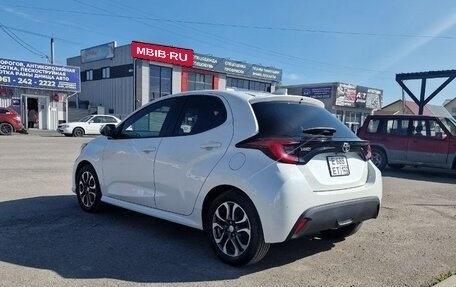 Toyota Yaris, 2021 год, 1 350 000 рублей, 4 фотография