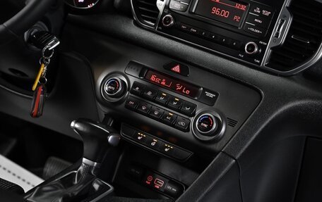 KIA Sportage IV рестайлинг, 2018 год, 1 799 000 рублей, 9 фотография
