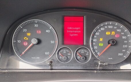 Volkswagen Touran III, 2007 год, 535 000 рублей, 10 фотография