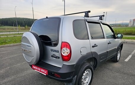 Chevrolet Niva I рестайлинг, 2018 год, 735 000 рублей, 7 фотография