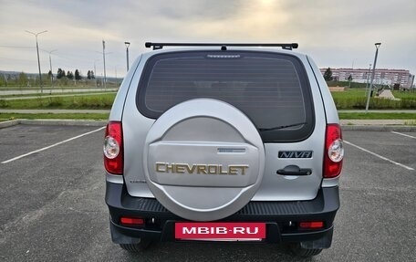 Chevrolet Niva I рестайлинг, 2018 год, 735 000 рублей, 5 фотография