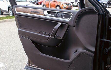 Volkswagen Touareg III, 2012 год, 1 855 000 рублей, 12 фотография