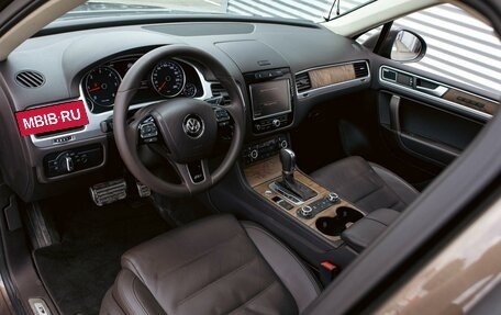 Volkswagen Touareg III, 2012 год, 1 855 000 рублей, 13 фотография