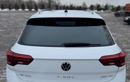 Volkswagen T-Roc I, 2023 год, 1 800 000 рублей, 7 фотография