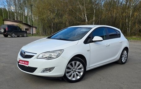 Opel Astra J, 2012 год, 720 000 рублей, 1 фотография