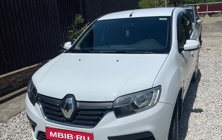 Renault Logan II, 2020 год, 610 000 рублей, 1 фотография