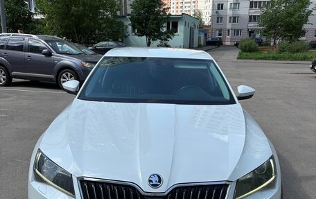 Skoda Superb III рестайлинг, 2017 год, 2 100 000 рублей, 1 фотография