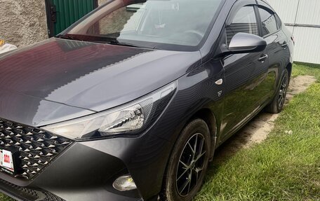 Hyundai Solaris II рестайлинг, 2021 год, 1 600 000 рублей, 6 фотография