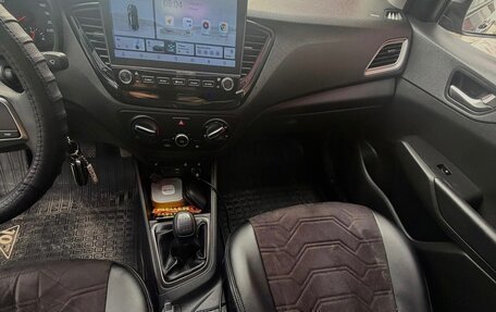 Hyundai Solaris II рестайлинг, 2021 год, 1 600 000 рублей, 7 фотография