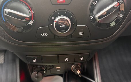 Hyundai Solaris II рестайлинг, 2021 год, 1 600 000 рублей, 10 фотография