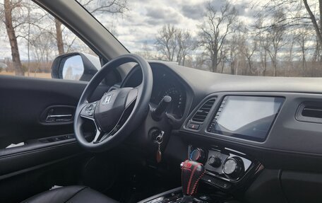 Honda Vezel, 2021 год, 1 495 000 рублей, 4 фотография