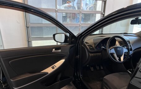 Hyundai Solaris II рестайлинг, 2013 год, 729 000 рублей, 20 фотография