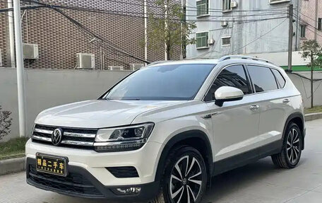 Volkswagen Tharu, 2023 год, 1 850 000 рублей, 3 фотография