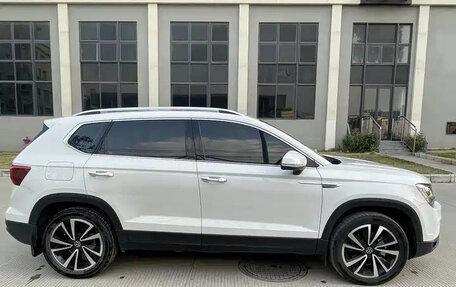 Volkswagen Tharu, 2023 год, 1 850 000 рублей, 8 фотография
