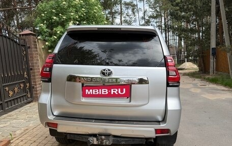 Toyota Land Cruiser Prado 150 рестайлинг 2, 2019 год, 5 150 000 рублей, 4 фотография