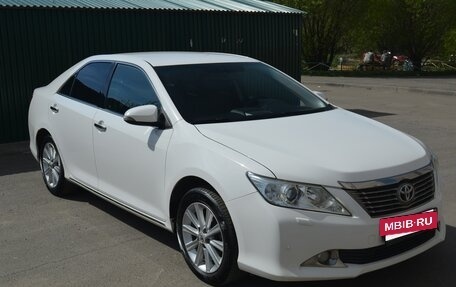 Toyota Camry, 2013 год, 1 675 000 рублей, 6 фотография