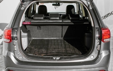 Mitsubishi Outlander III рестайлинг 3, 2015 год, 1 780 000 рублей, 10 фотография