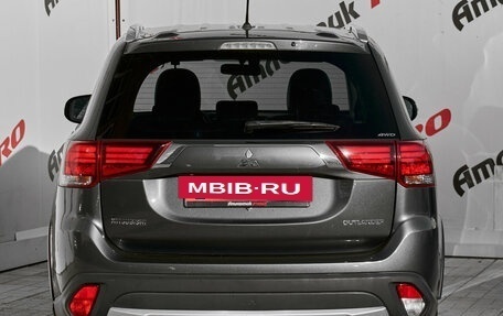 Mitsubishi Outlander III рестайлинг 3, 2015 год, 1 780 000 рублей, 7 фотография